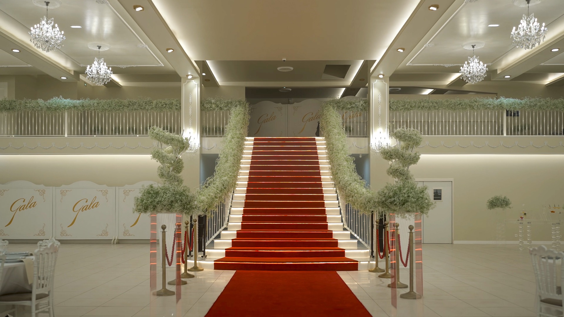 Table de mariage avec centre floral